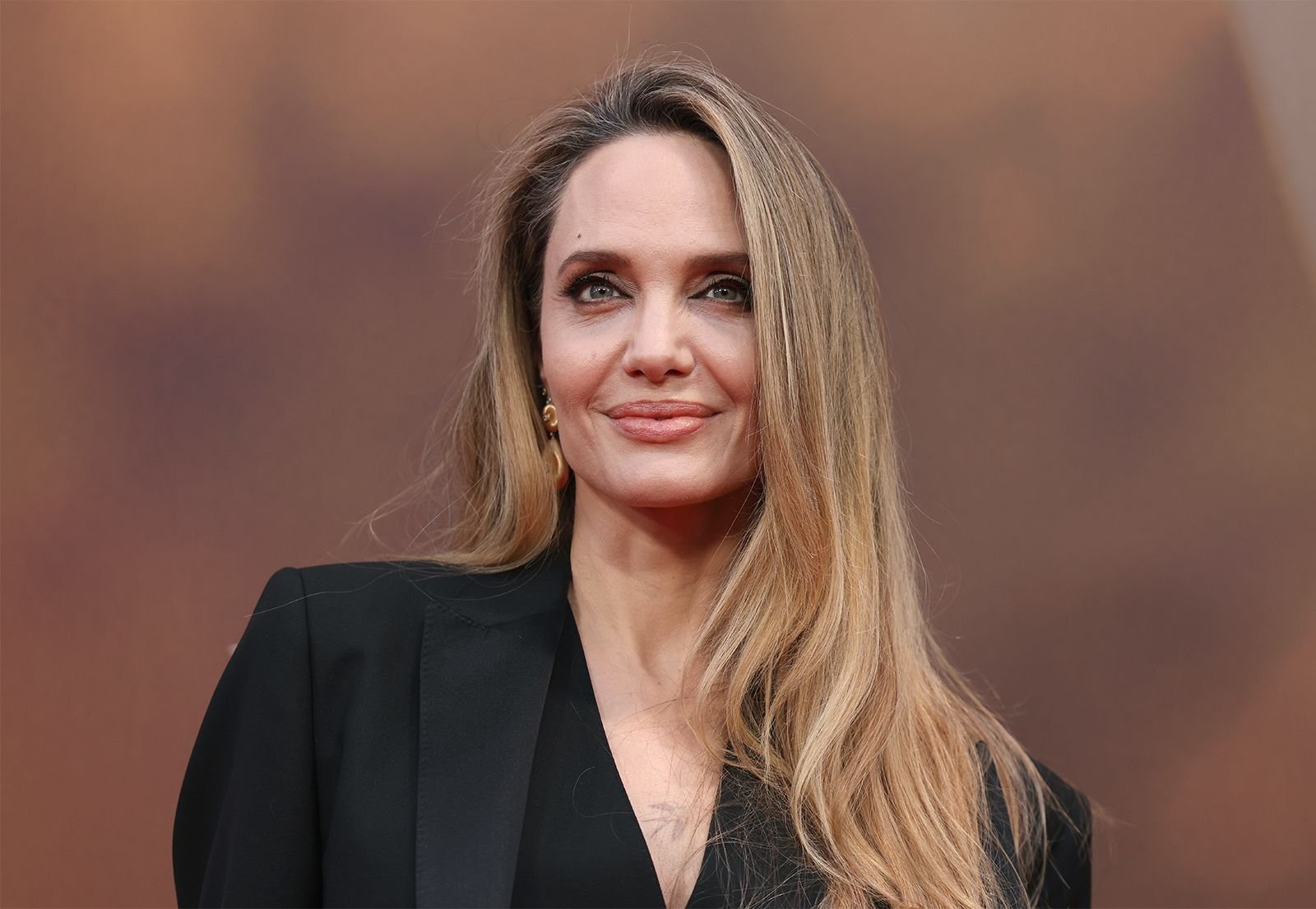 Angelina Jolie: Astrological Chart